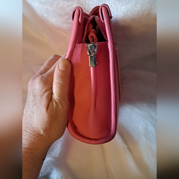 NWOT PINK CONVERTIBLE CLUTCH - Picture 6 of 15